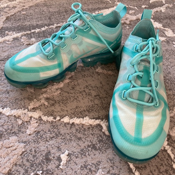 Nike VaporMax - Picture 2 of 10